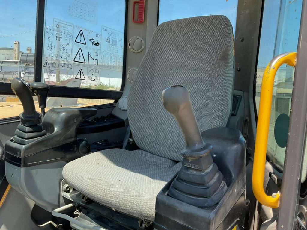 Volvo ECR88D Photo 9
