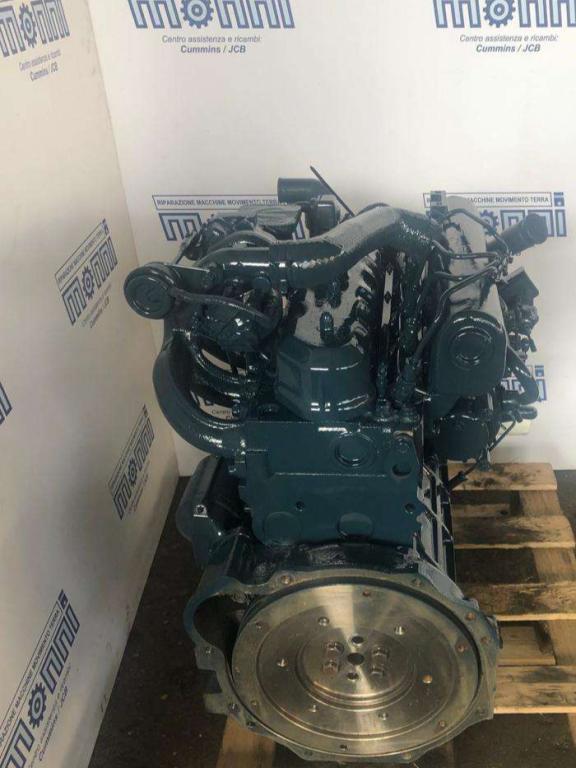 Kubota V2003 Photo 4