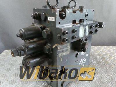 Komatsu Distributeur hydraulique en vente par Wibako