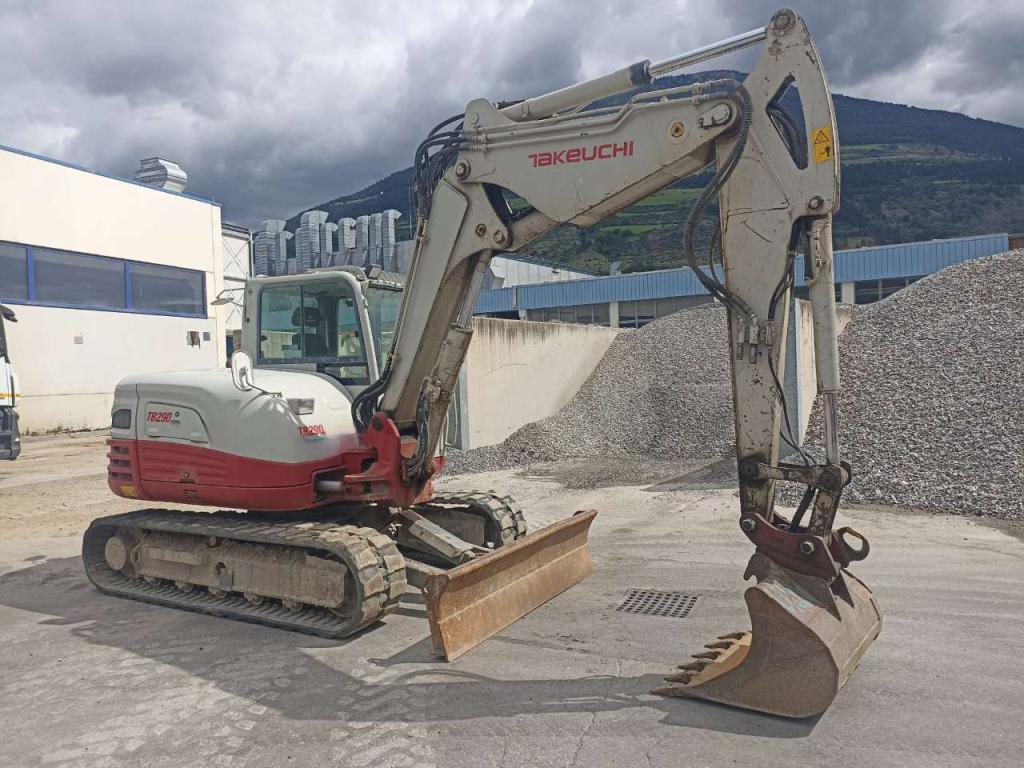 Takeuchi TB 290 Photo 4