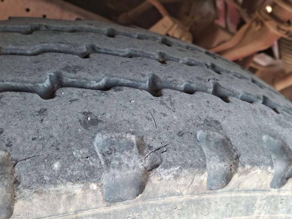 Iveco 330-30 Photo 10