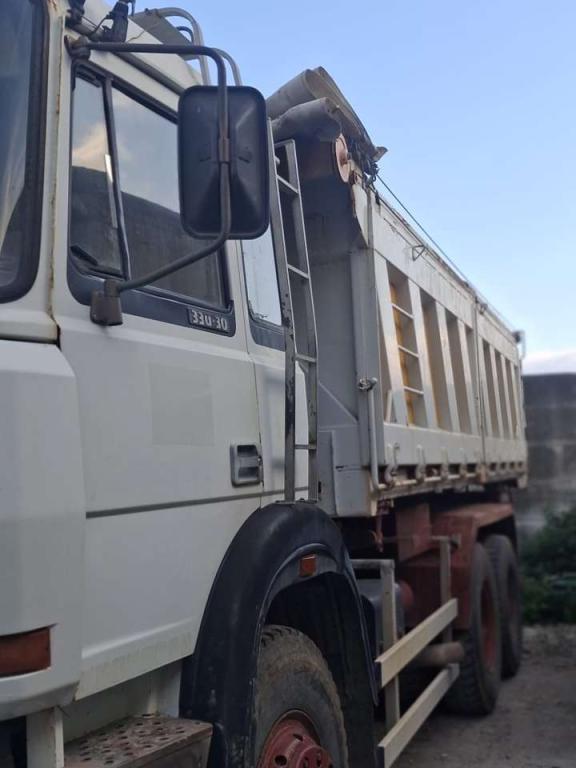 Iveco 330-30 Photo 3