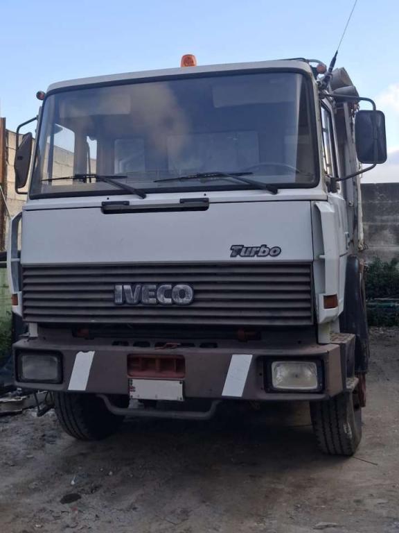 Iveco 330.30 Photo 2