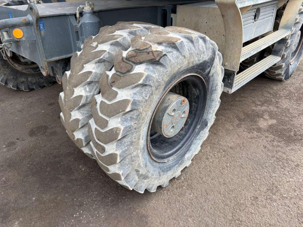Liebherr A918 Photo 11