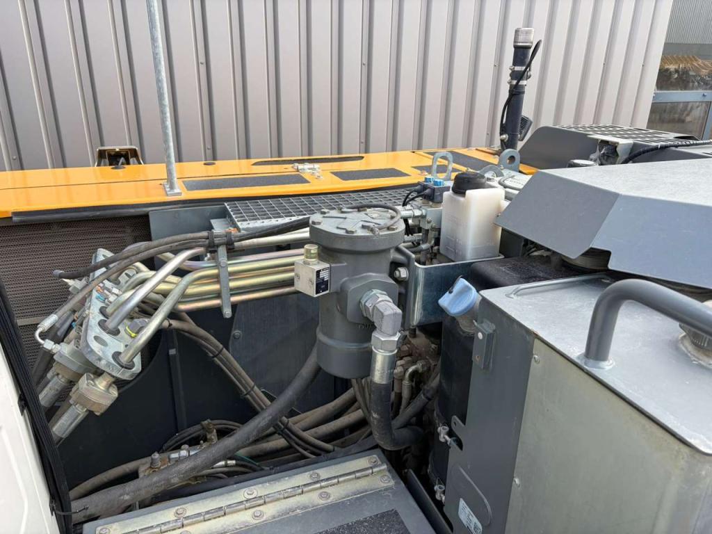 Liebherr A918 Photo 20
