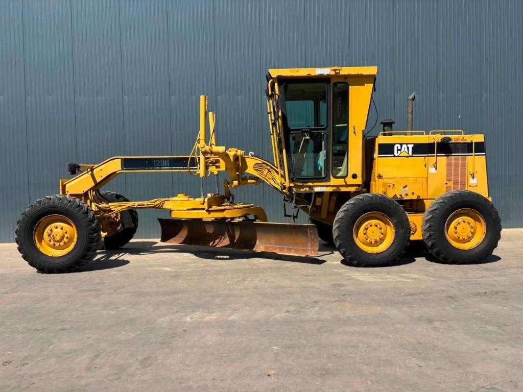 Caterpillar 120 H - CE Photo 2