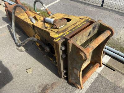 Epiroc HB 2000 DP en vente par Repalo By Far Lands Trade