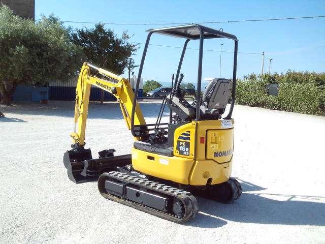 Komatsu PC16R-3HS Photo 2