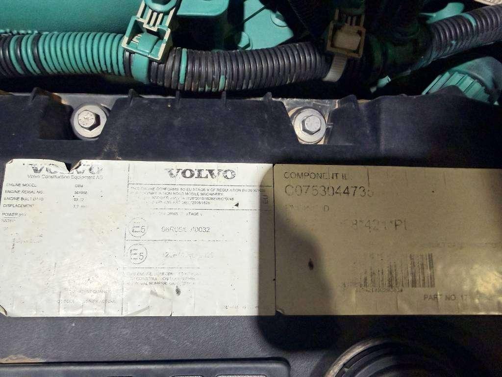 Volvo EC250E L Photo 2