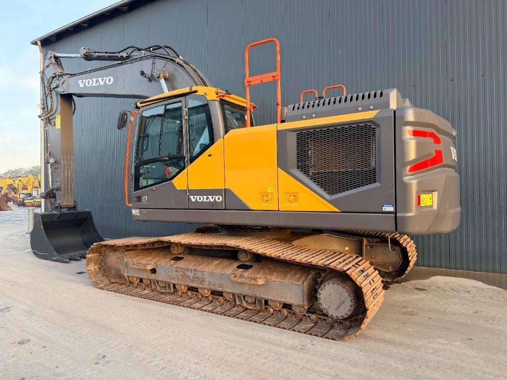 Volvo EC250E L Photo 7