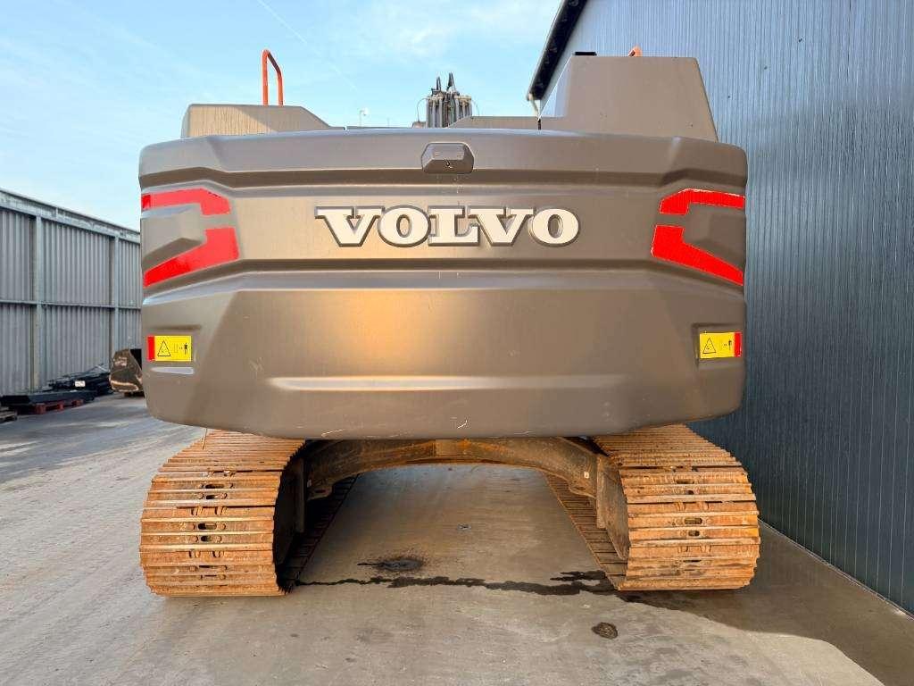 Volvo EC250E L Photo 8