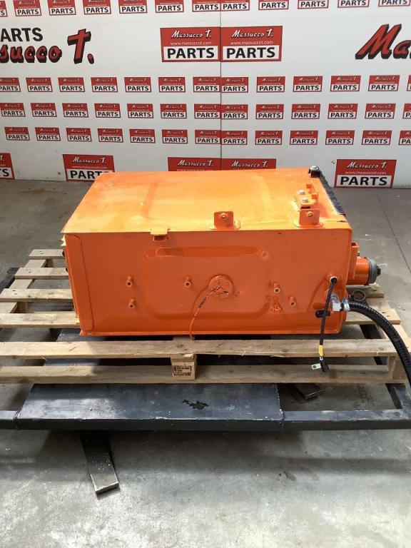 Réservoir de carburant pour Hitachi ZX135US-7 Photo 1