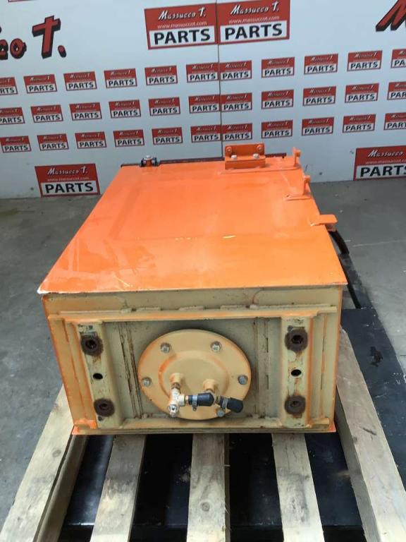 Réservoir de carburant pour Hitachi ZX135US-7 Photo 2