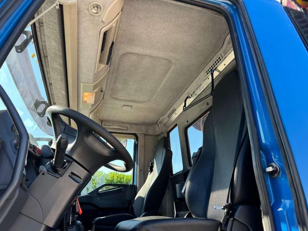 Iveco STRALIS 260.450 SCARRABILE CON GRU Photo 12