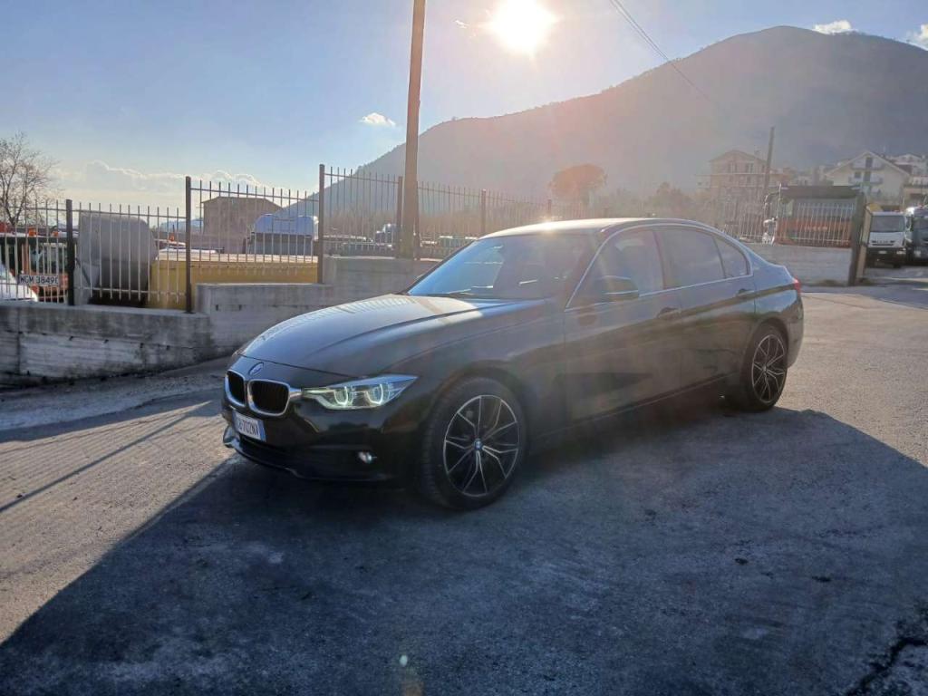 BMW SERIE 3 MODELLO 320D Photo 14