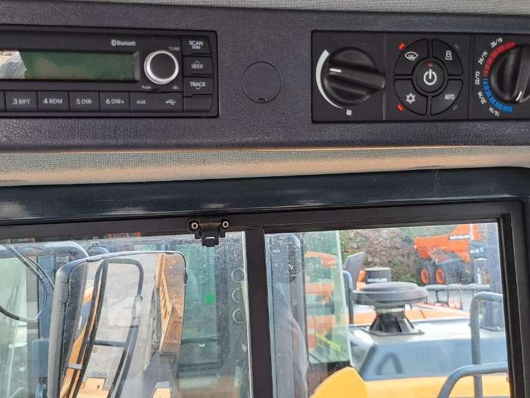 Hyundai HL955A Photo 16