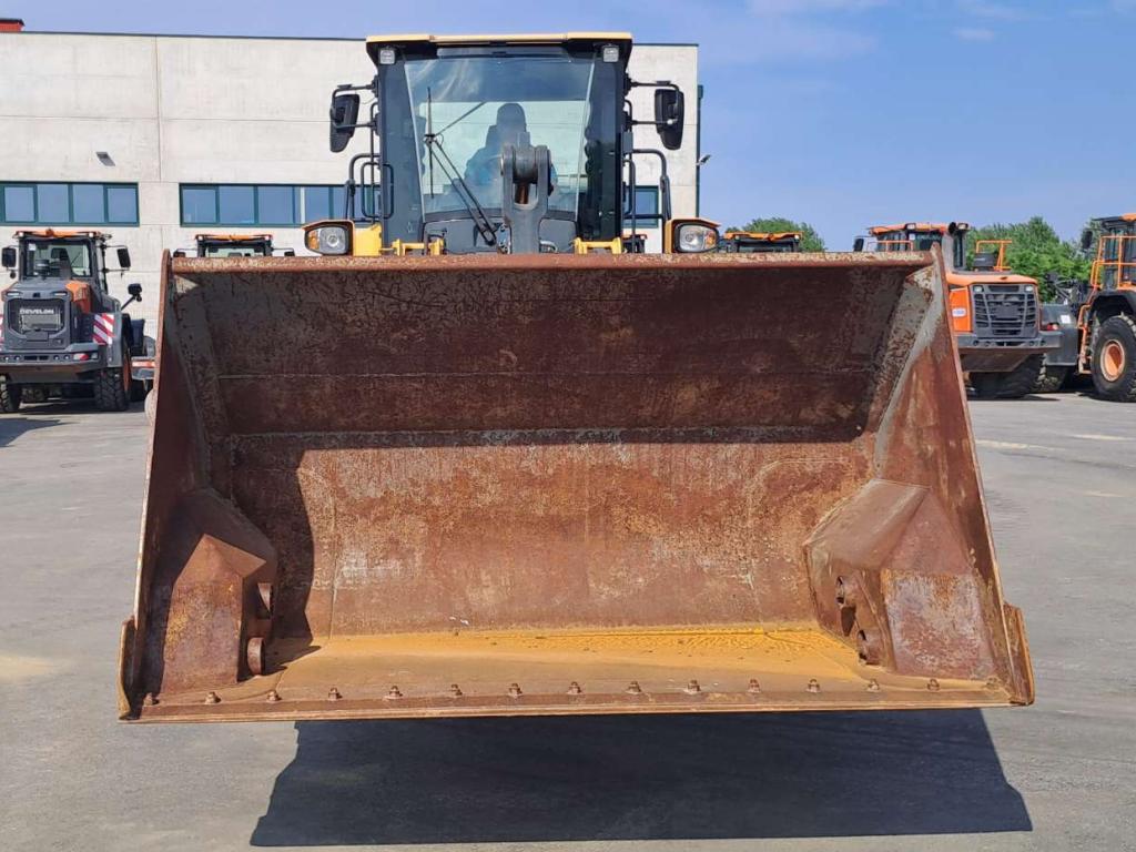 Hyundai HL955A Photo 8