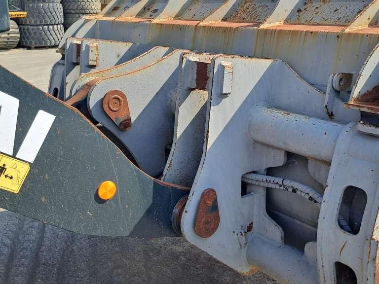 Hyundai HL955A Photo 9