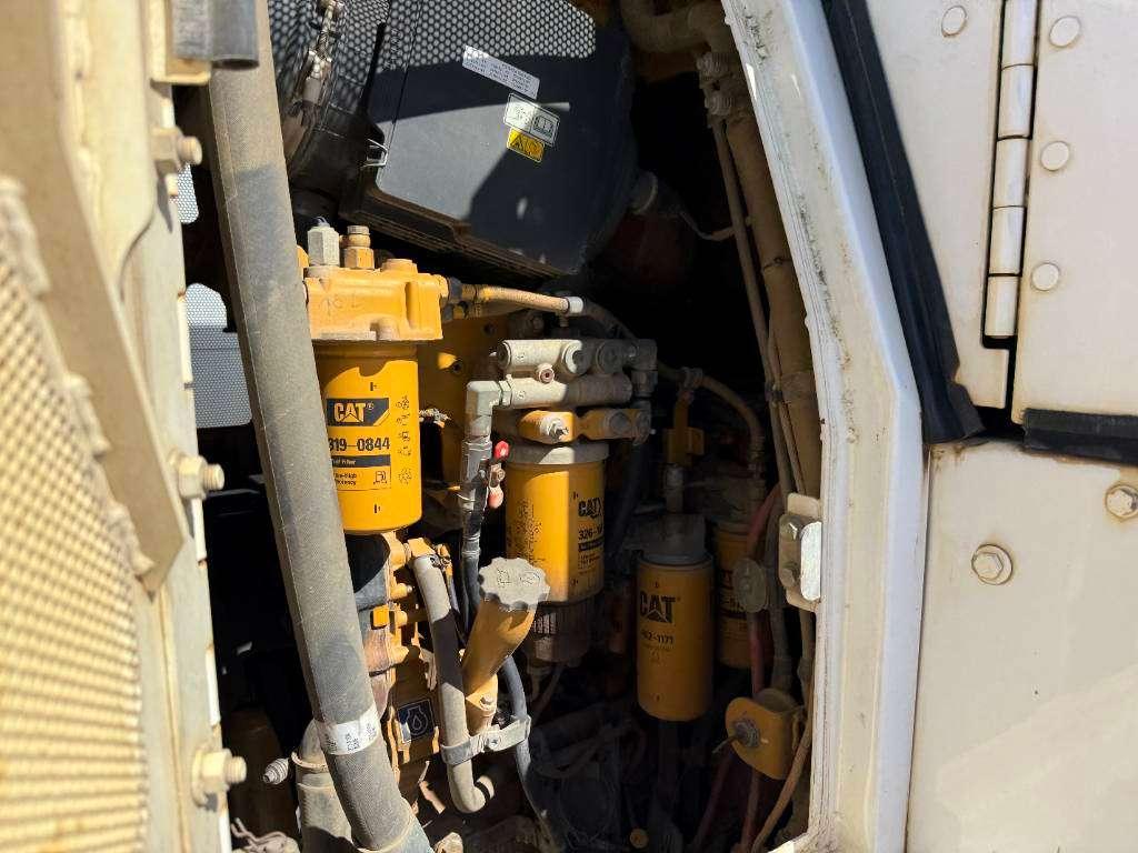 Caterpillar 963D - Ripper / Airco / CE Certified Photo 28