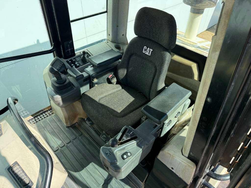 Caterpillar 963D - Ripper / Airco / CE Certified Photo 8
