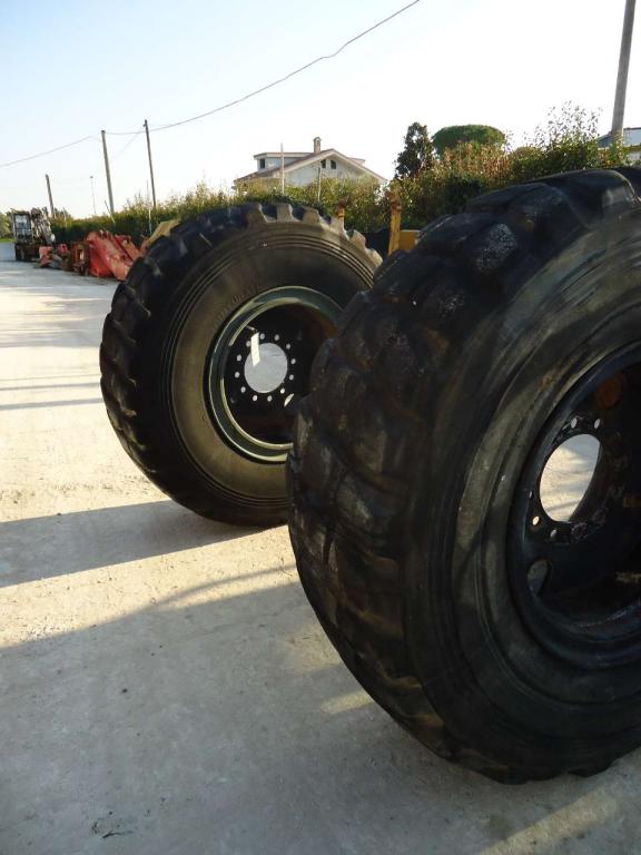 Pneu avec jantes pour MISURA 17.5 R25 Photo 2