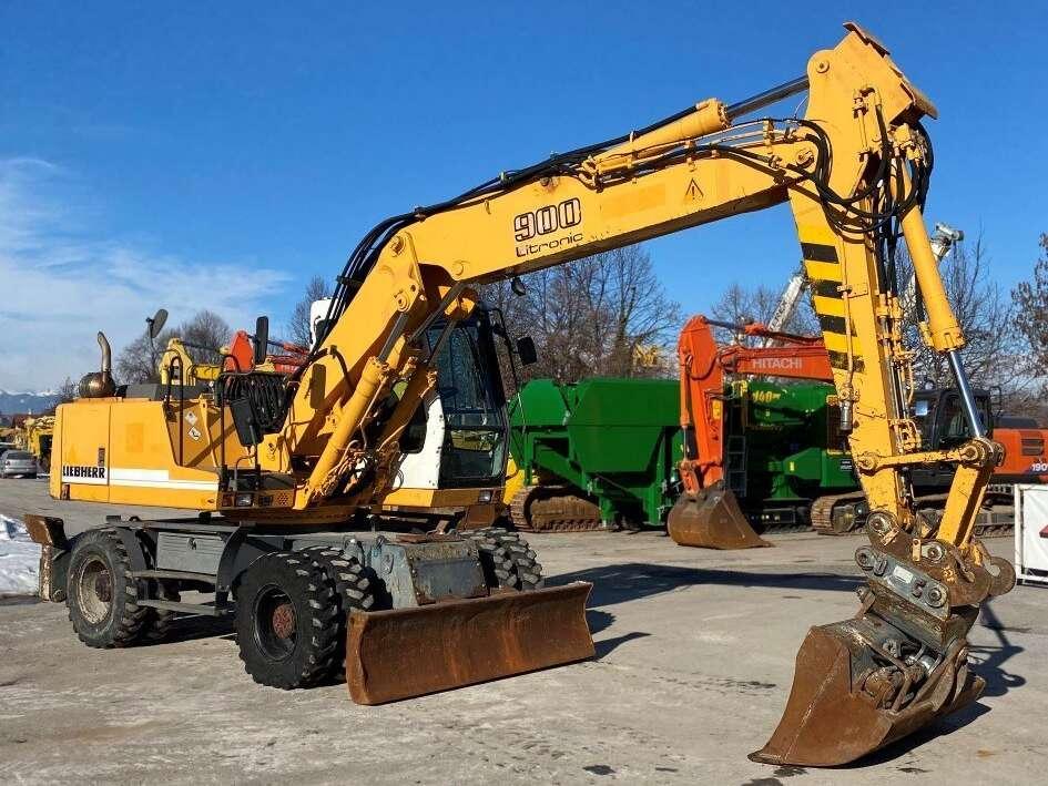 Liebherr A900B Litronic Photo 11