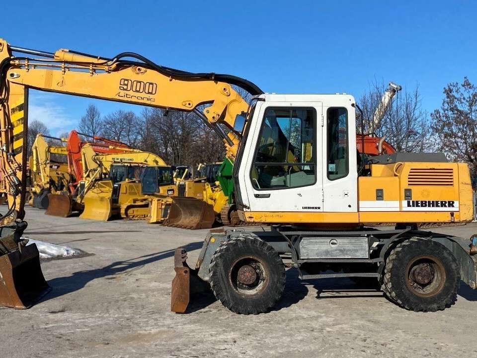 Liebherr A900B Litronic Photo 2