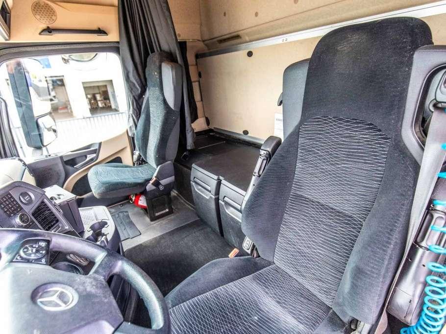 Mercedes-Benz ACTROS 1846 LS +ADR Photo 14