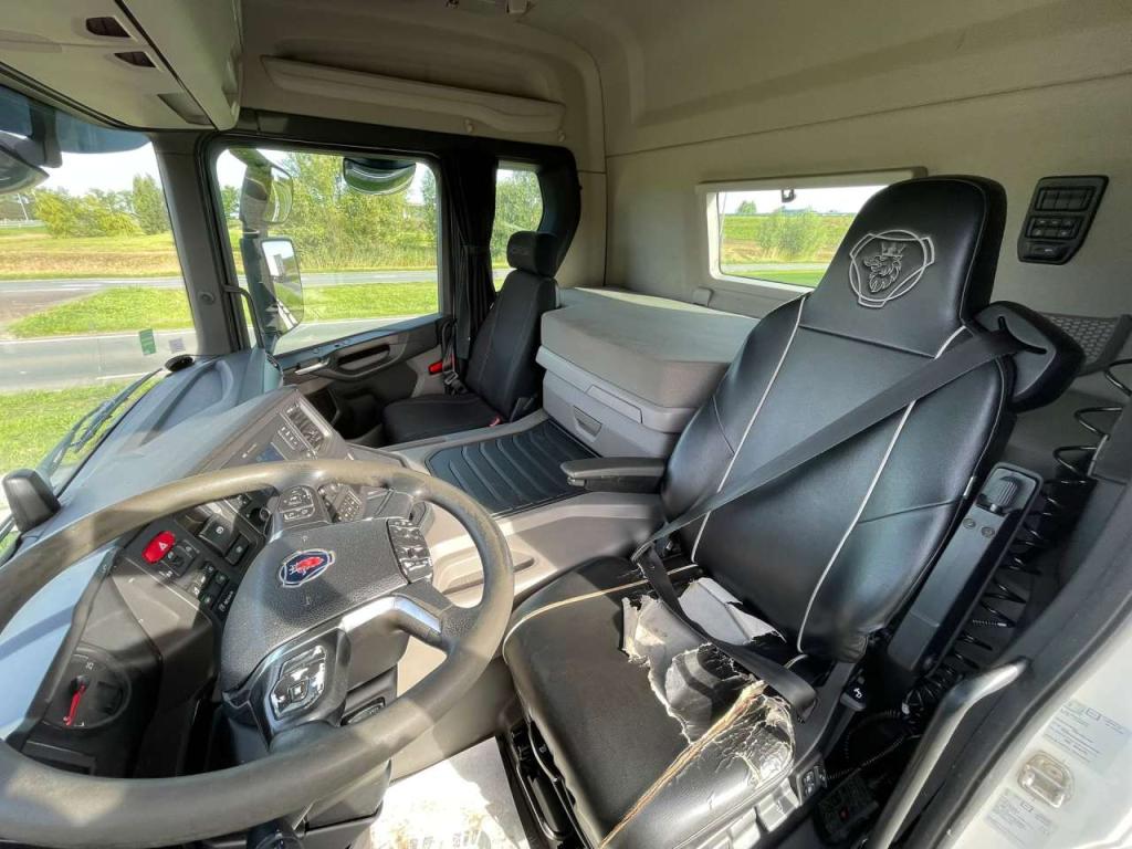 Scania P450 A4X2NA Photo 15