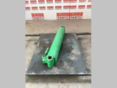 Piston de levage pour Merlo P28.8 en vente par Massucco T. Srl Area Ricambi
