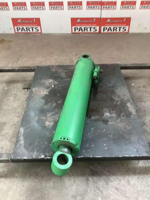 Piston de levage pour Merlo P28.8 Photo 3