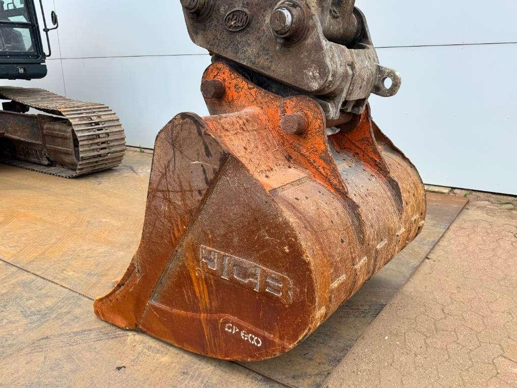 Hyundai HX380AL - Hammer Lines / Quick Coupler Photo 15