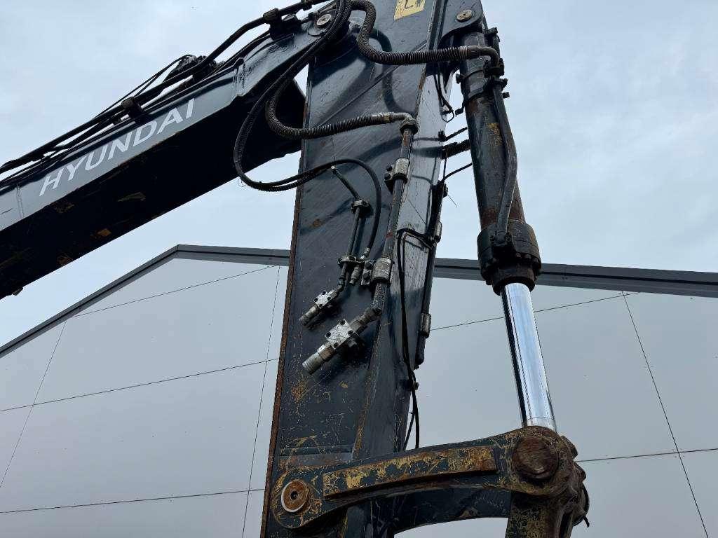 Hyundai HX380AL - Hammer Lines / Quick Coupler Photo 17