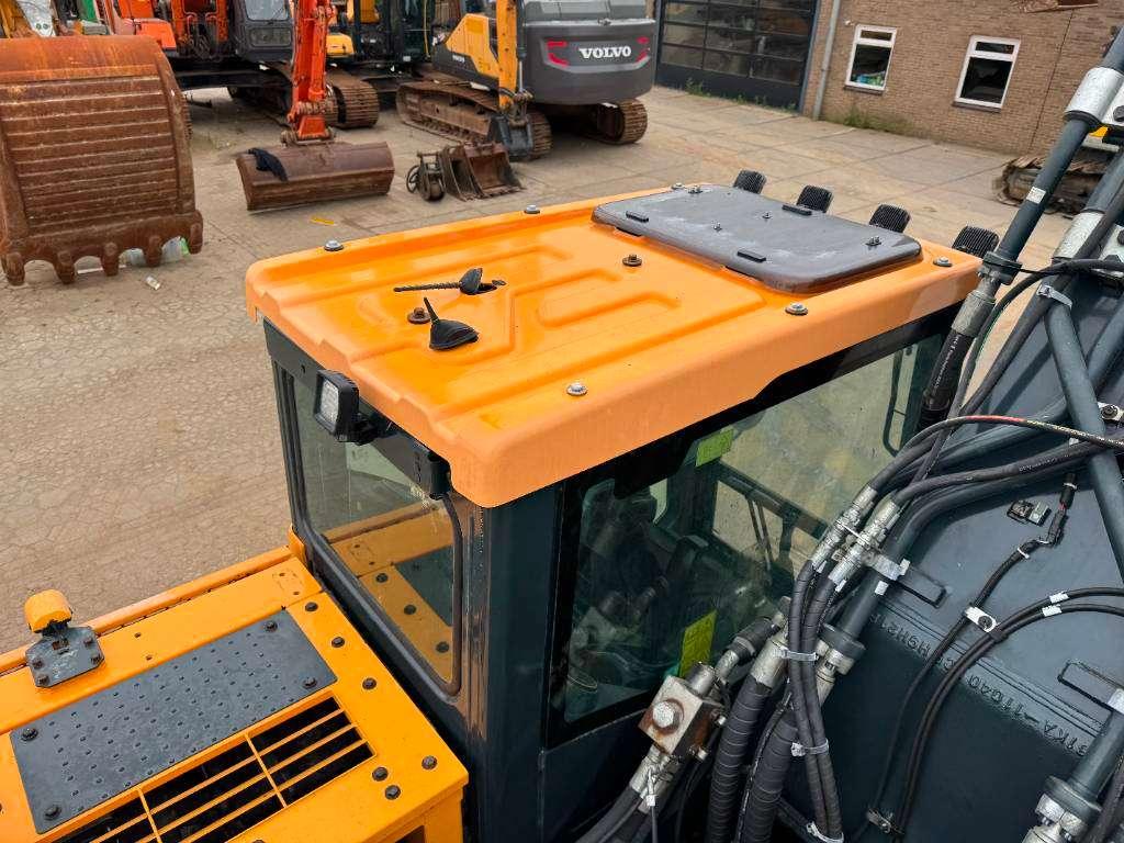 Hyundai HX380AL - Hammer Lines / Quick Coupler Photo 25