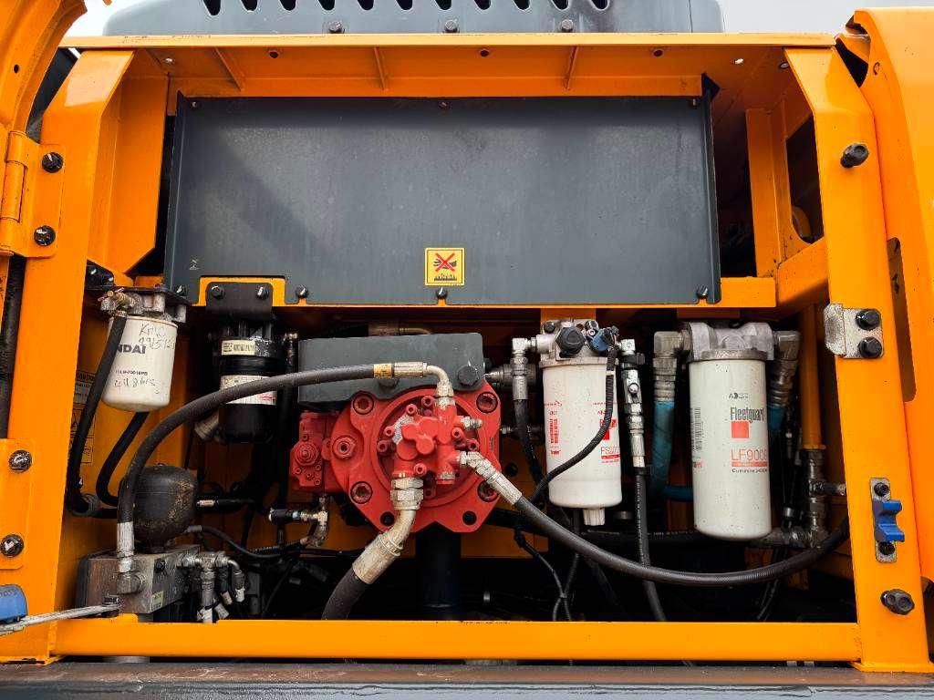 Hyundai HX380AL - Hammer Lines / Quick Coupler Photo 29