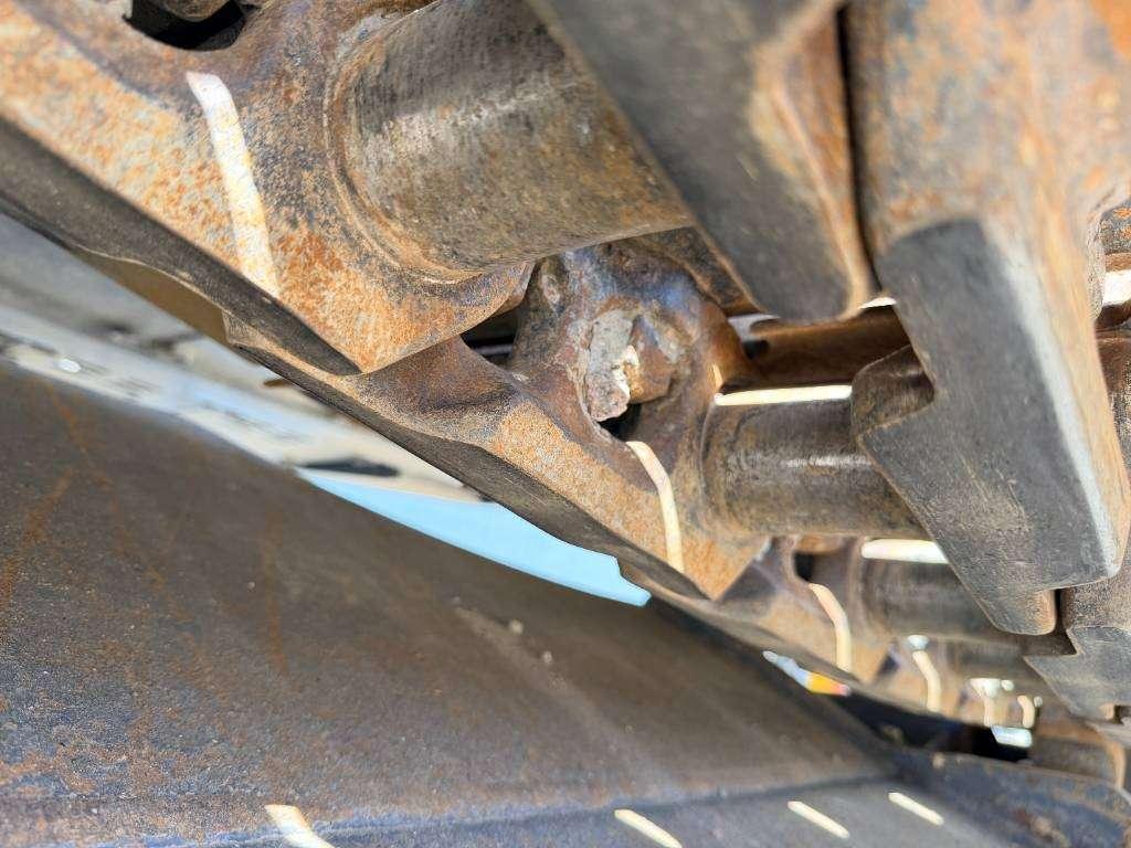 Volvo EC300E L Photo 21
