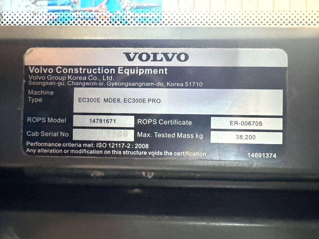 Volvo EC300E L Photo 6