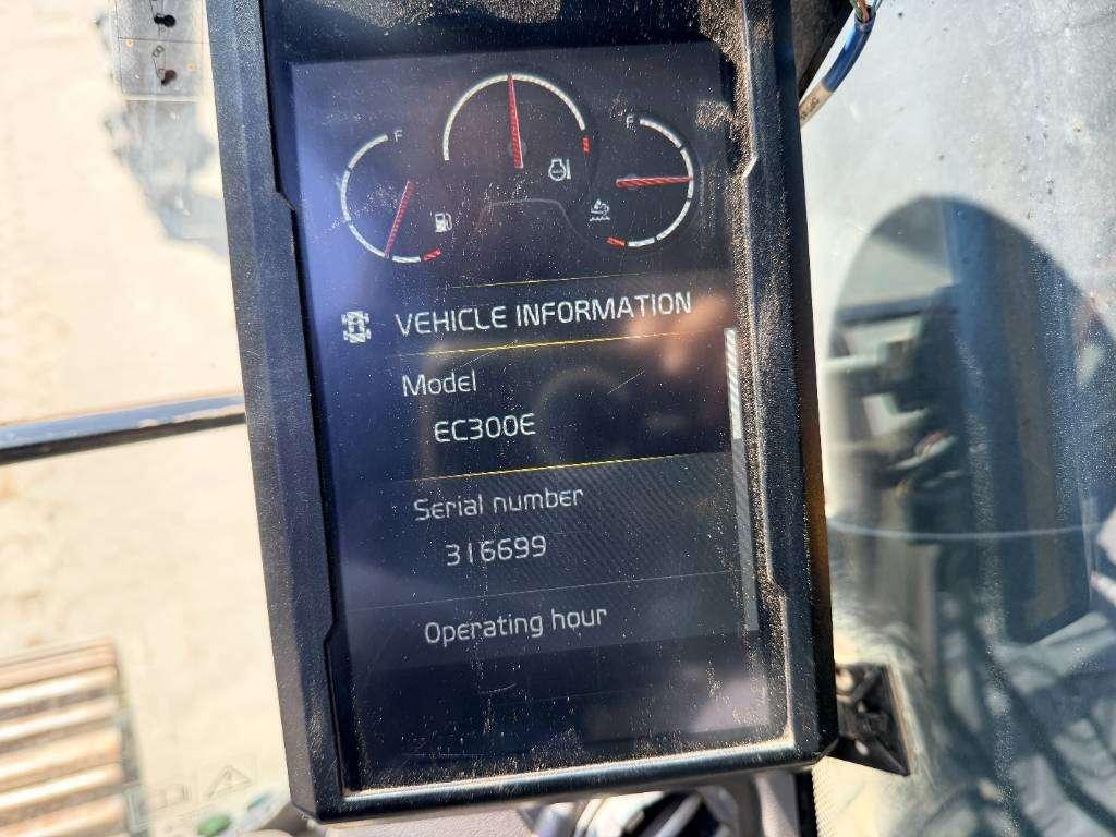 Volvo EC300E L Photo 7