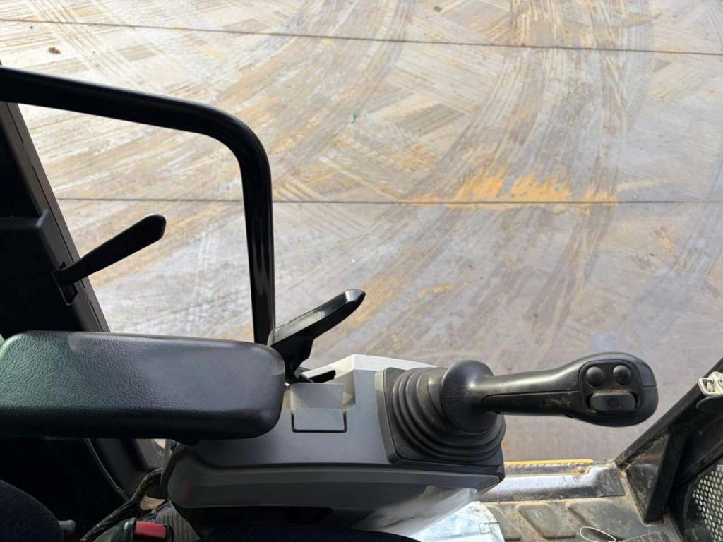Caterpillar 320ELRR Photo 26