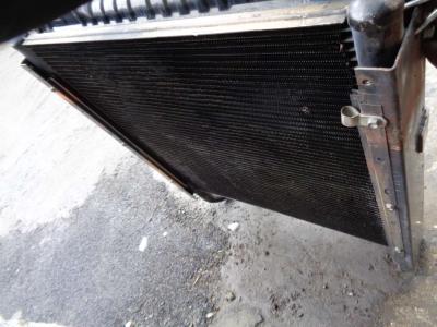 Refroidisseur d'huile hydraulique pour Fiat Hitachi Ex 215 en vente par PRV Ricambi Srl