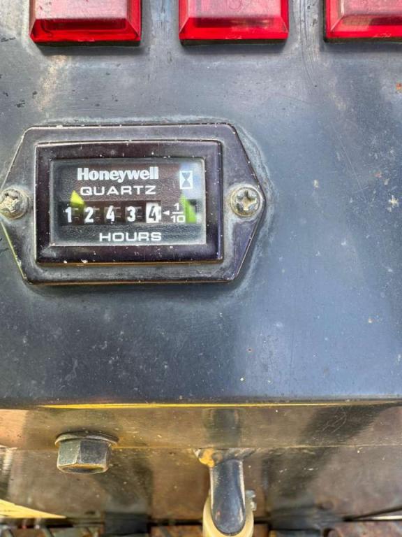 Yanmar C12R-B Photo 8