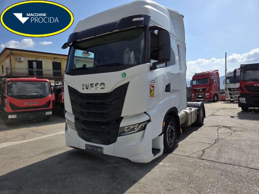 Iveco S-WAY S490 Photo 1