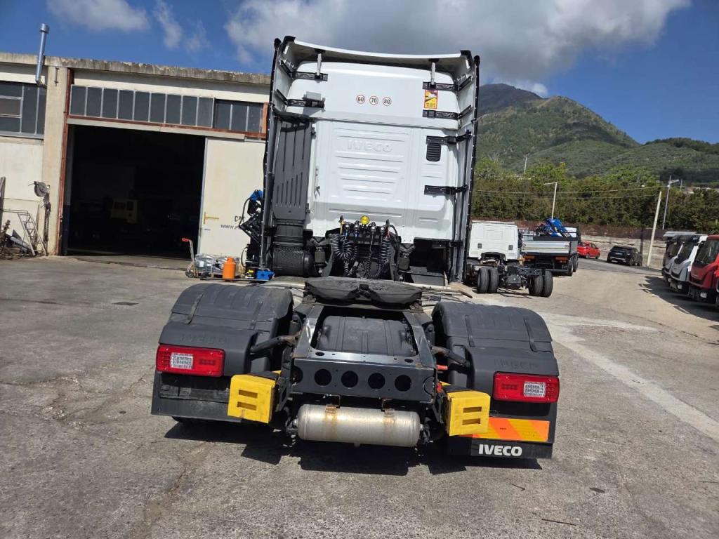 Iveco S-WAY S490 Photo 23