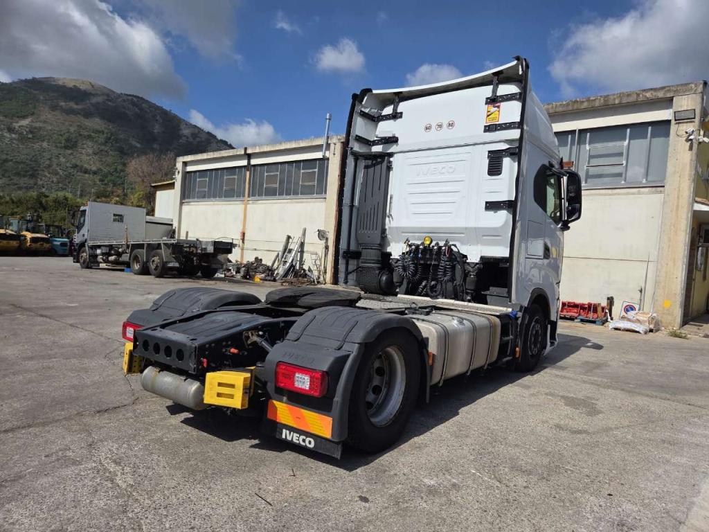 Iveco S-WAY S490 Photo 27