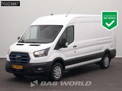 Ford e-Transit 184pk L3H2 L3 Elektrisch 68kWh 317km WLTP Navi Airco Cruise Parkeersensoren v+a SYNC4-Dis en vente par BAS World B.V.