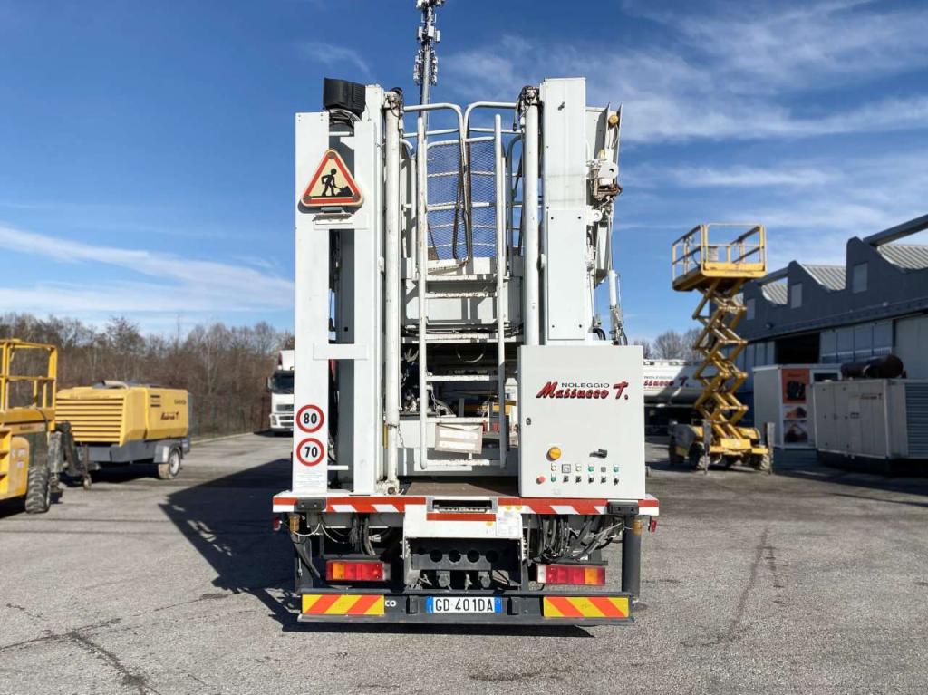 Iveco 310 EEV Photo 12