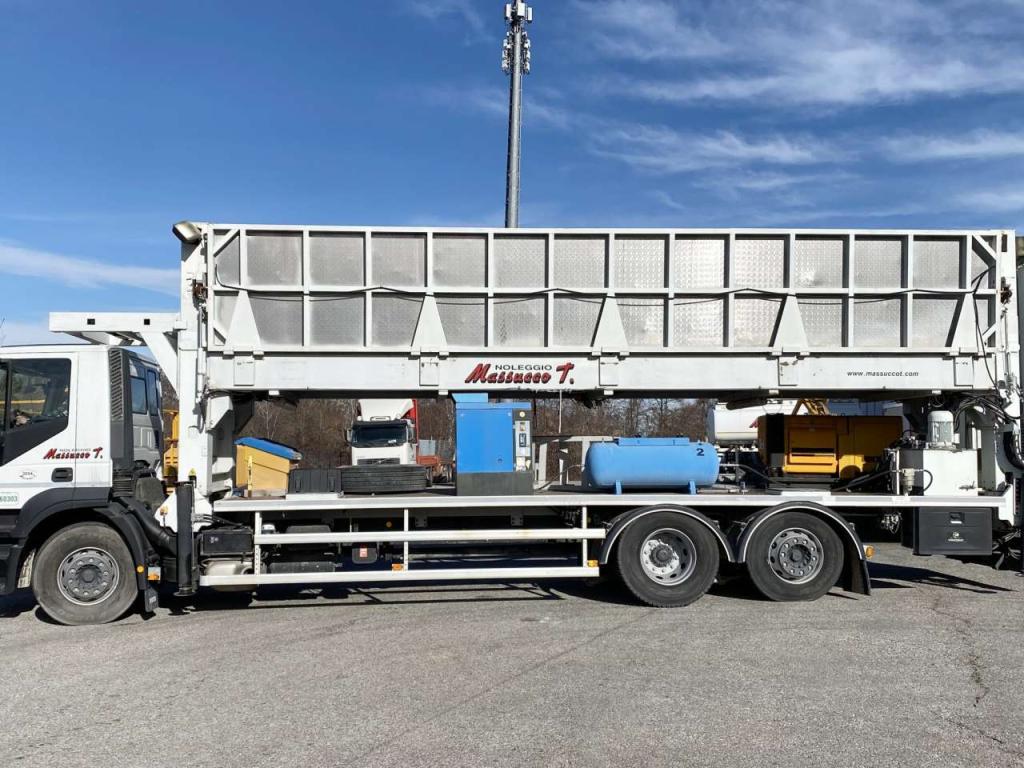 Iveco 310 EEV Photo 2
