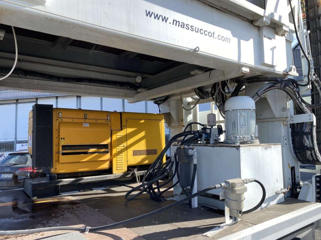 Iveco 310 EEV Photo 4