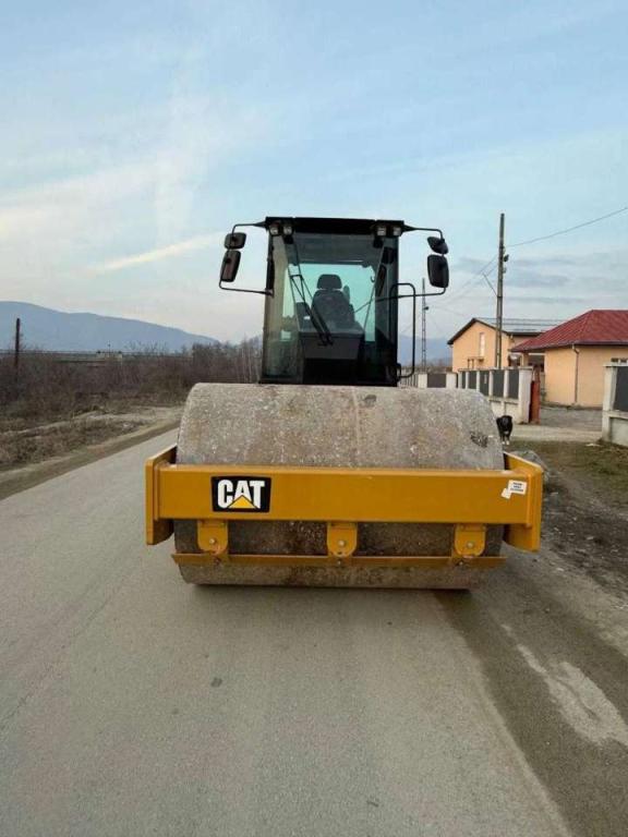 Caterpillar CS54B Photo 3