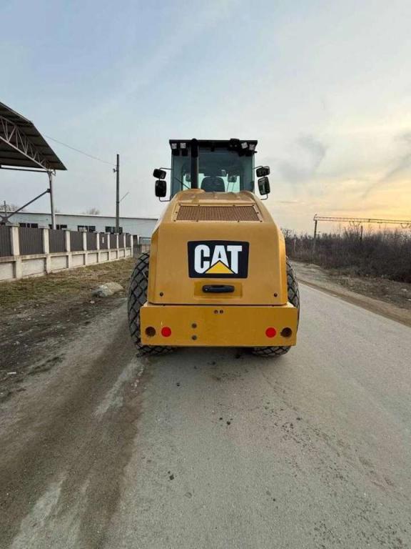 Caterpillar CS54B Photo 4